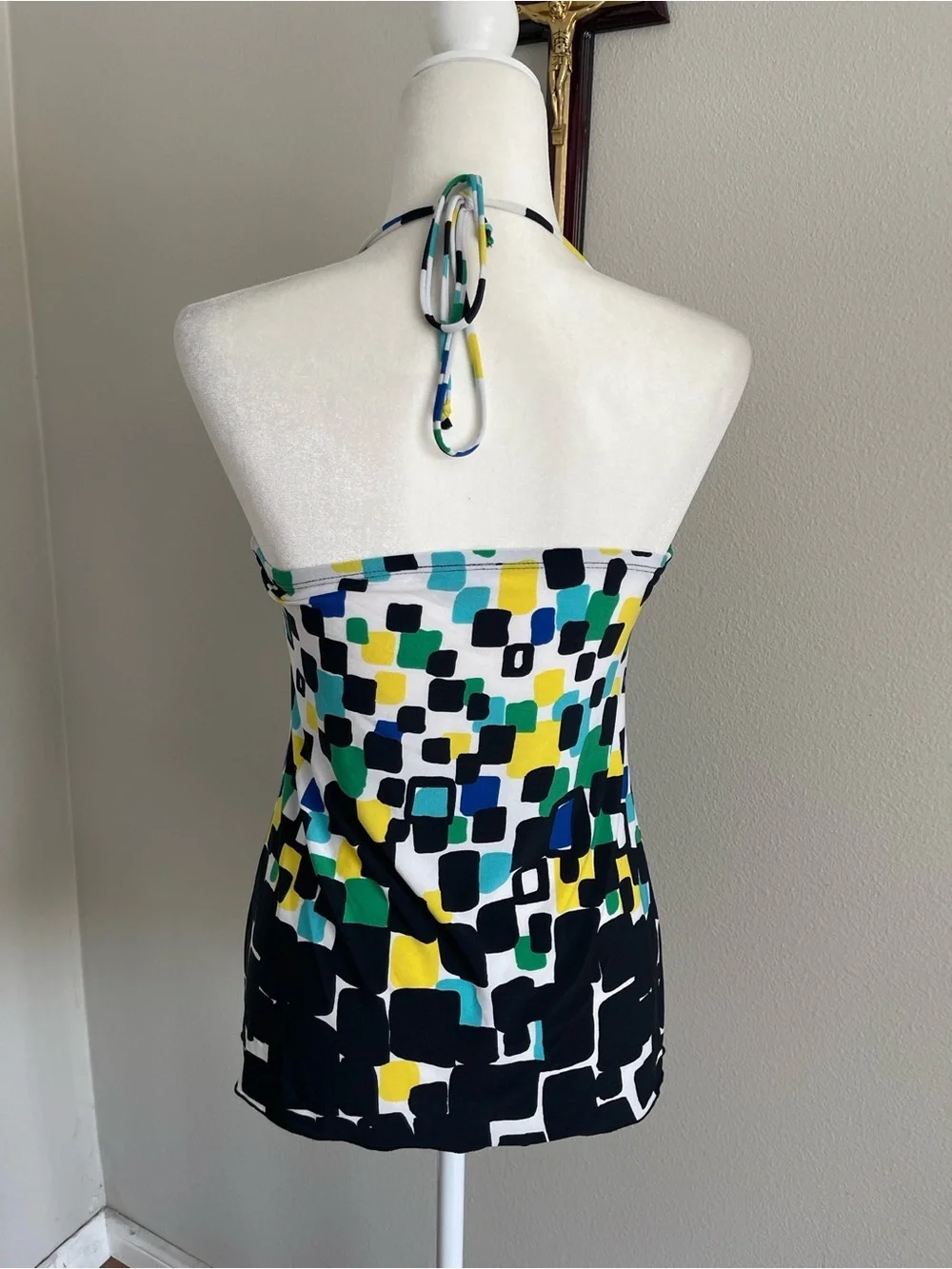 XOXO Women's Multi-Color Ruffled Halter Tank Top - Picture 5 of 6
